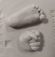 Carte cadeau moulage des mains et des pieds de bébé - Atelier de céramique Moineaux & Co Quimper - Poterie